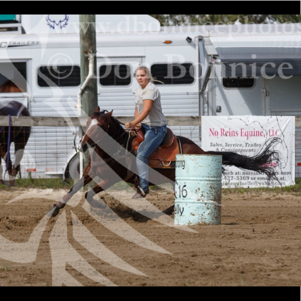 Meet your Posher, Nikki